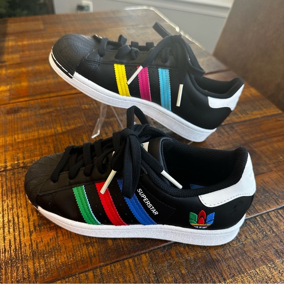 ADIDAS SUPERSTAR J 'COLORFUL STRIPES - CORE BLACK' - Picture 6 of 10